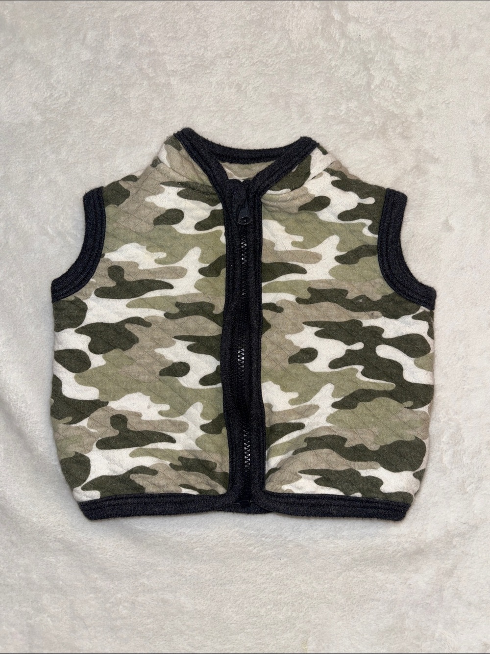 (3 for $10) Bloomin baby Kids Camo Quilted Vest with Black Trim - Green Camo